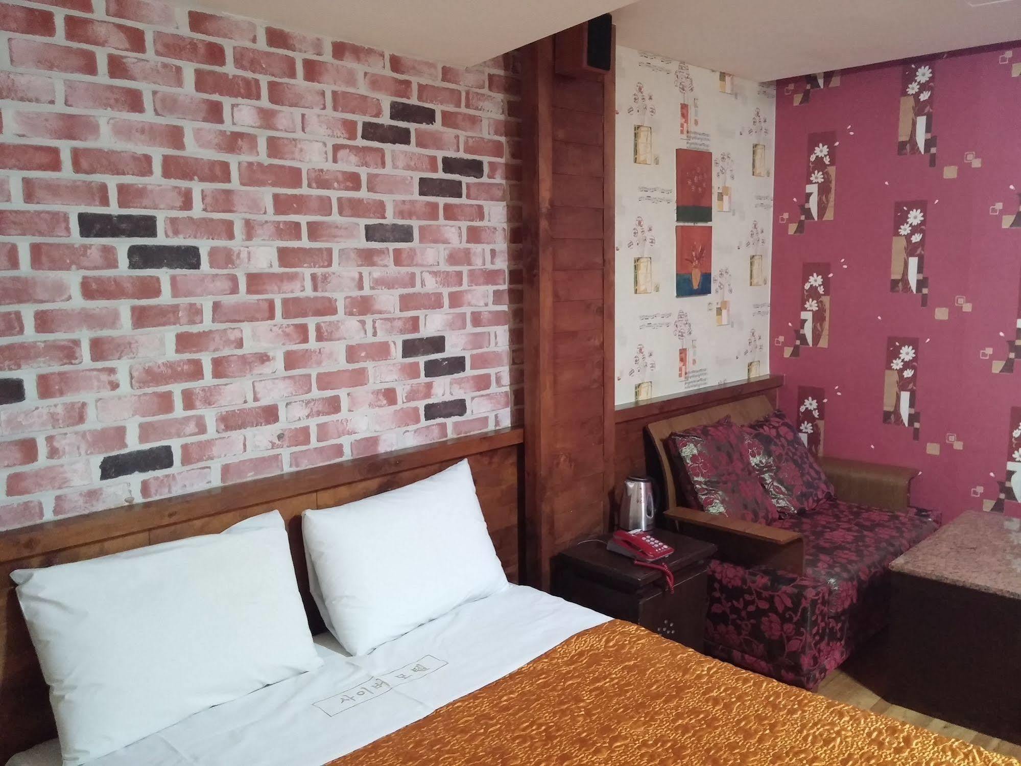 Cyber Motel Gunsan Exterior photo