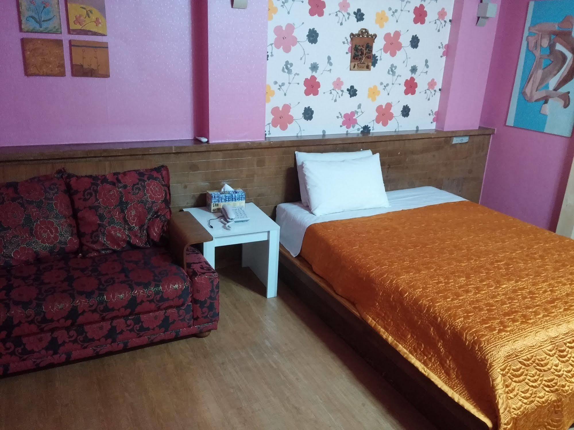 Cyber Motel Gunsan Exterior photo